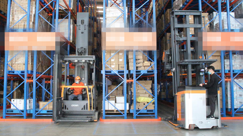 The case that zowell VNA forklift applied to automotive industrial.