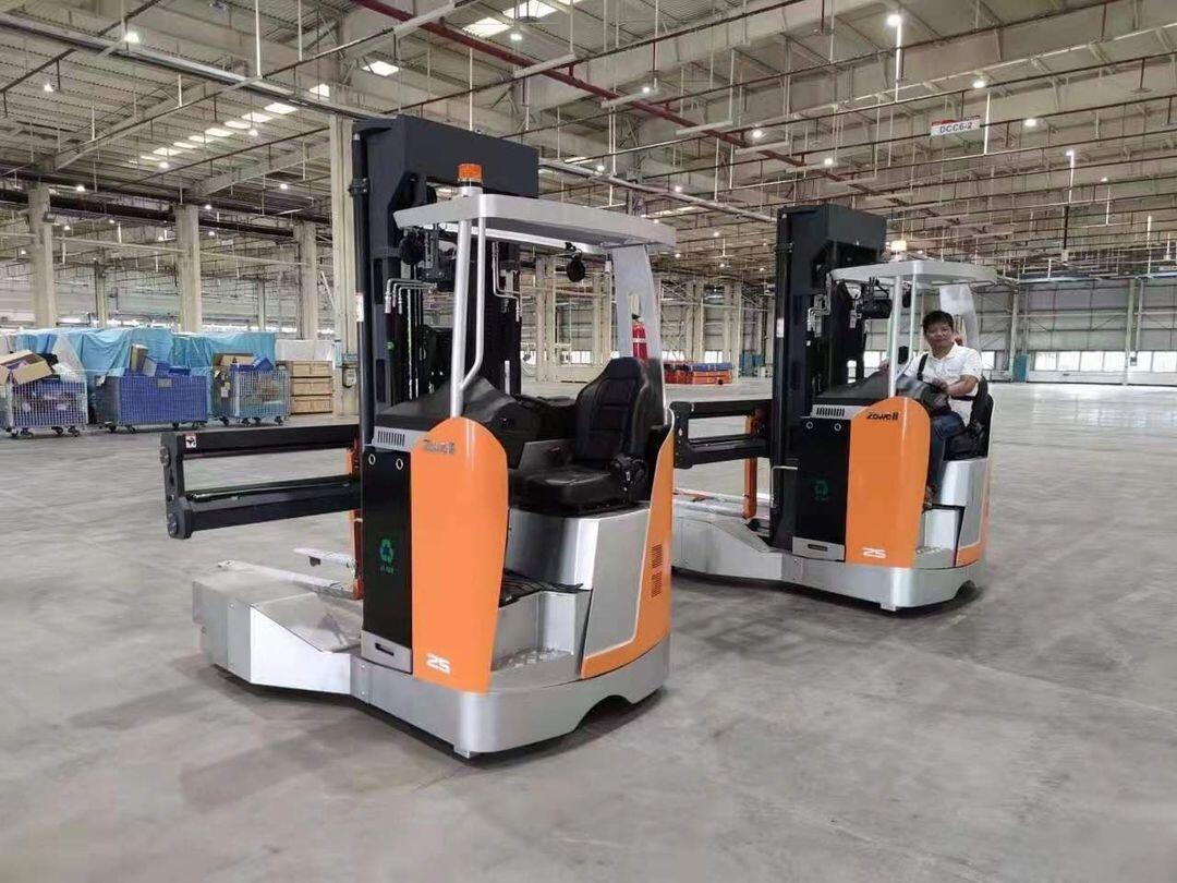 Application of multi directional forklift in curtain wall enterprises